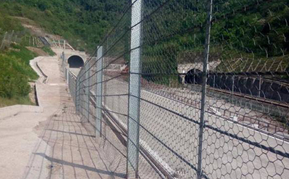 剛性防護(hù)網(wǎng) 剛性防護(hù)網(wǎng)